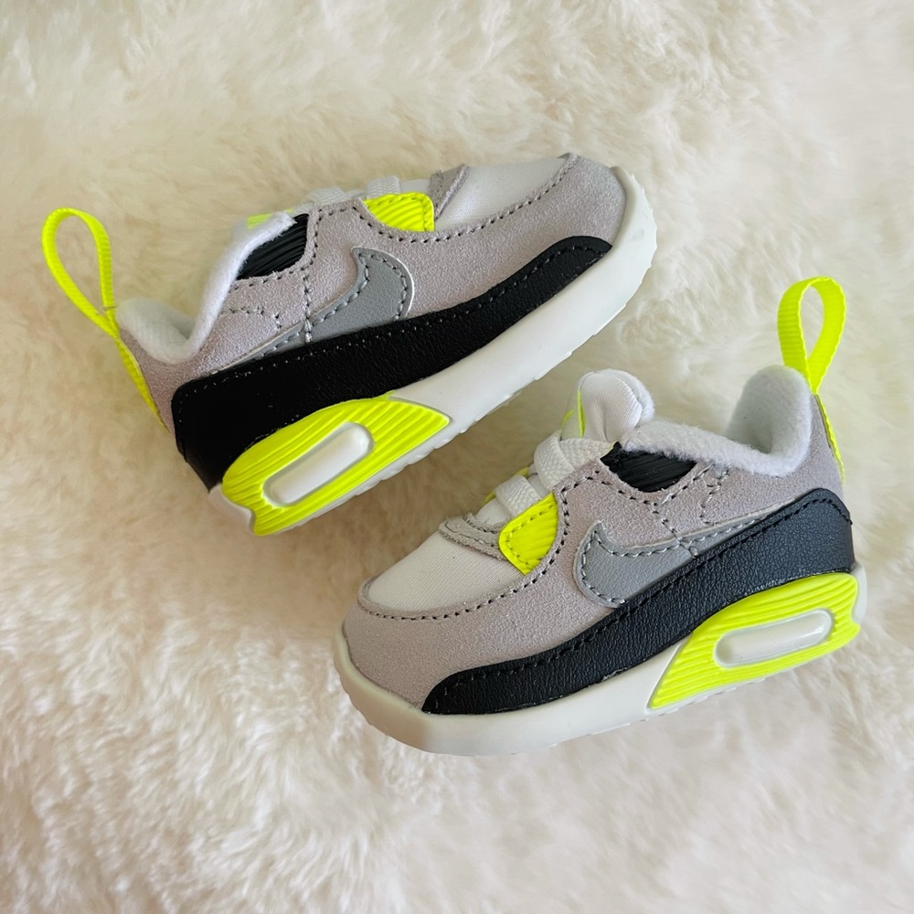 BNIB 1C Nike air max crib booties